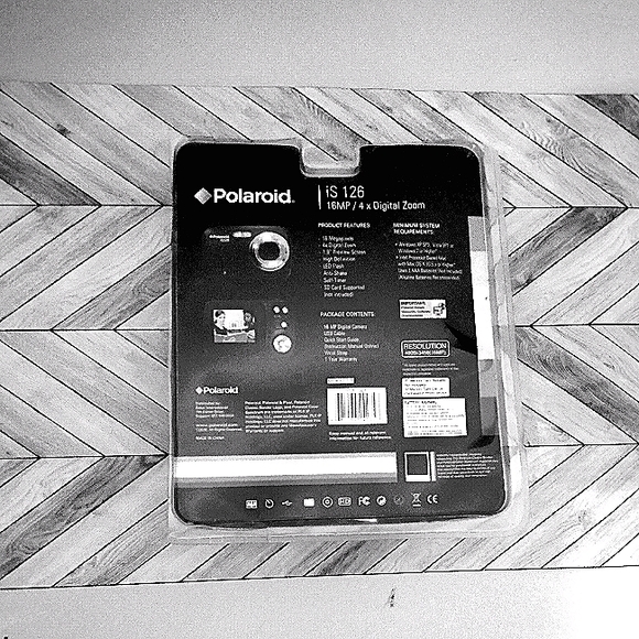 Polaroid iS 126 16MP Black Digital Camera - Picture 3 of 4